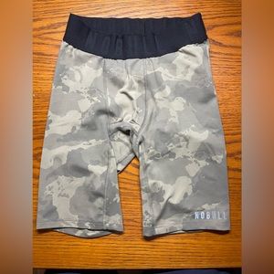 NOBULL MEN'S PLUSH HEATHER COMPRESSION SHORT 9"